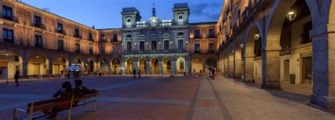 plaza del mercado chico|Ayuntamiento y Plaza del Mercado Chico 